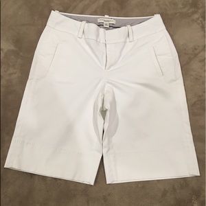Fantastic Banana Republic Bermuda shorts! Size 2